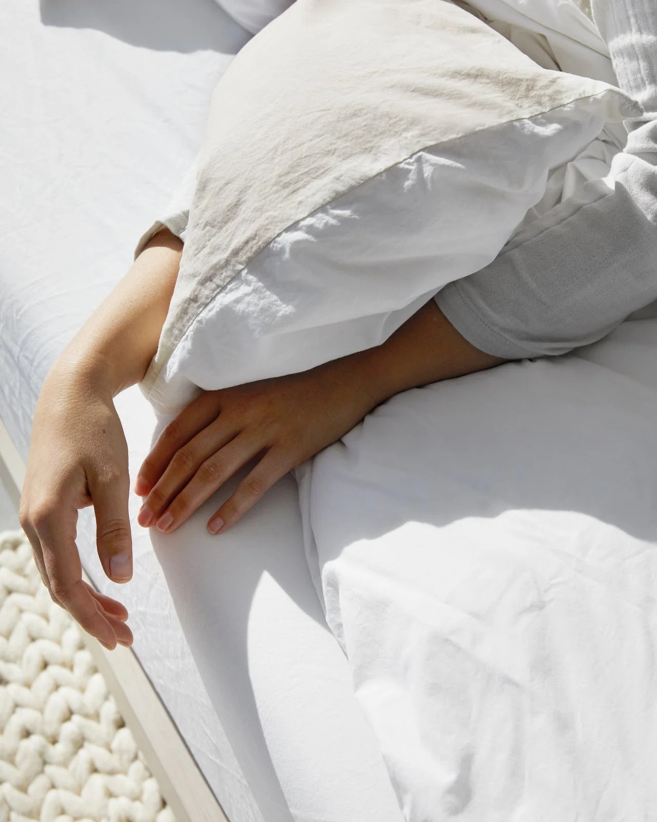 Brushed Cotton Fitted Sheet (White) - Image 2