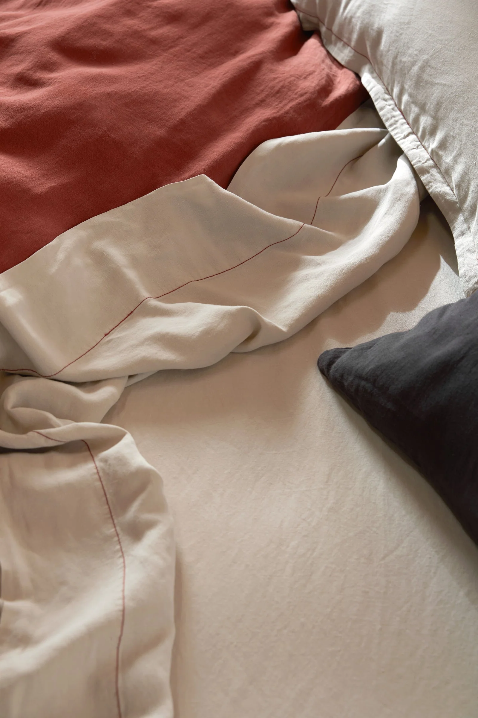 Linen Tencel Fitted Sheet - FINAL SALE (Bone with Canyon) - Image 4