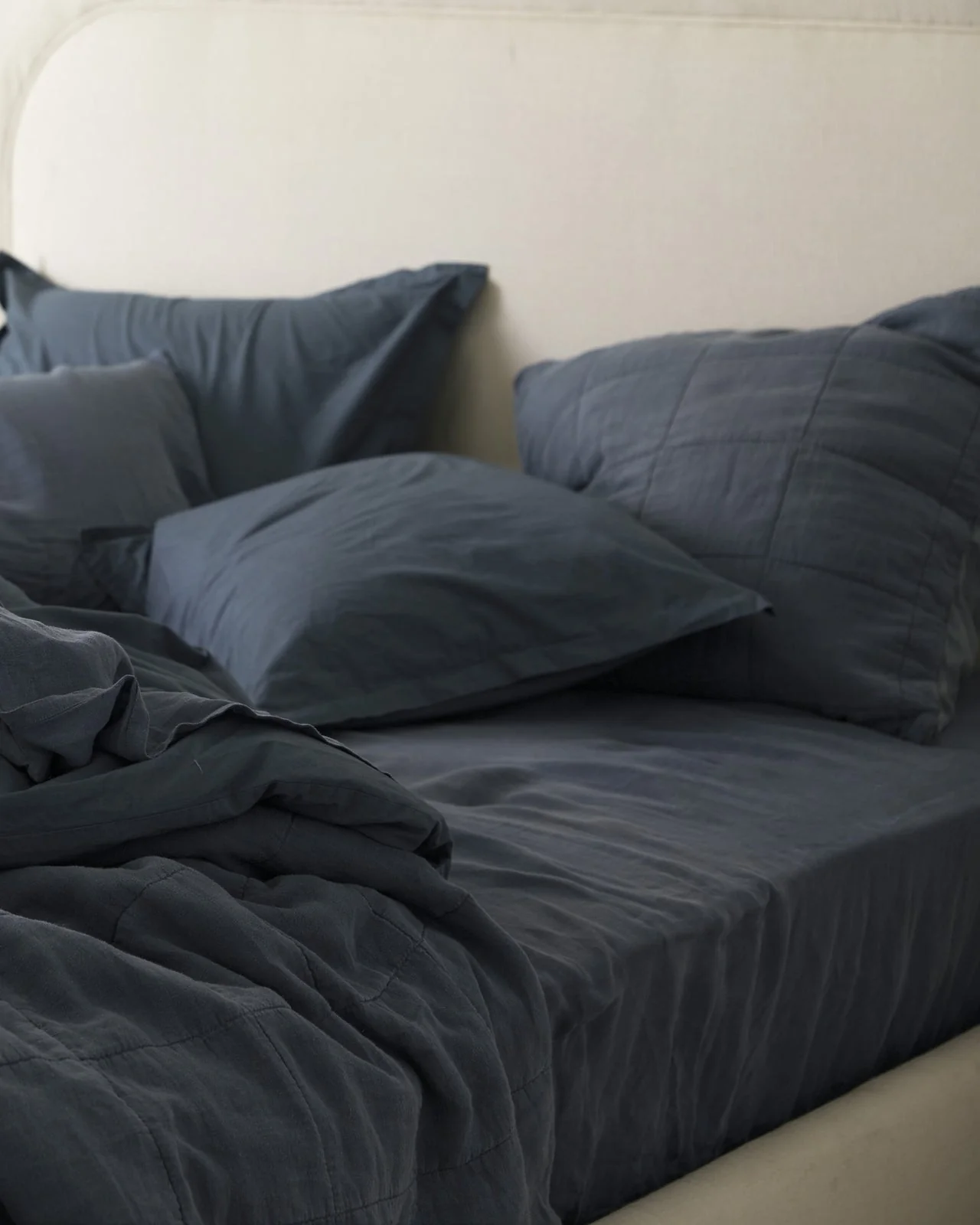 Linen Fitted Sheet (Dusk) - Image 2