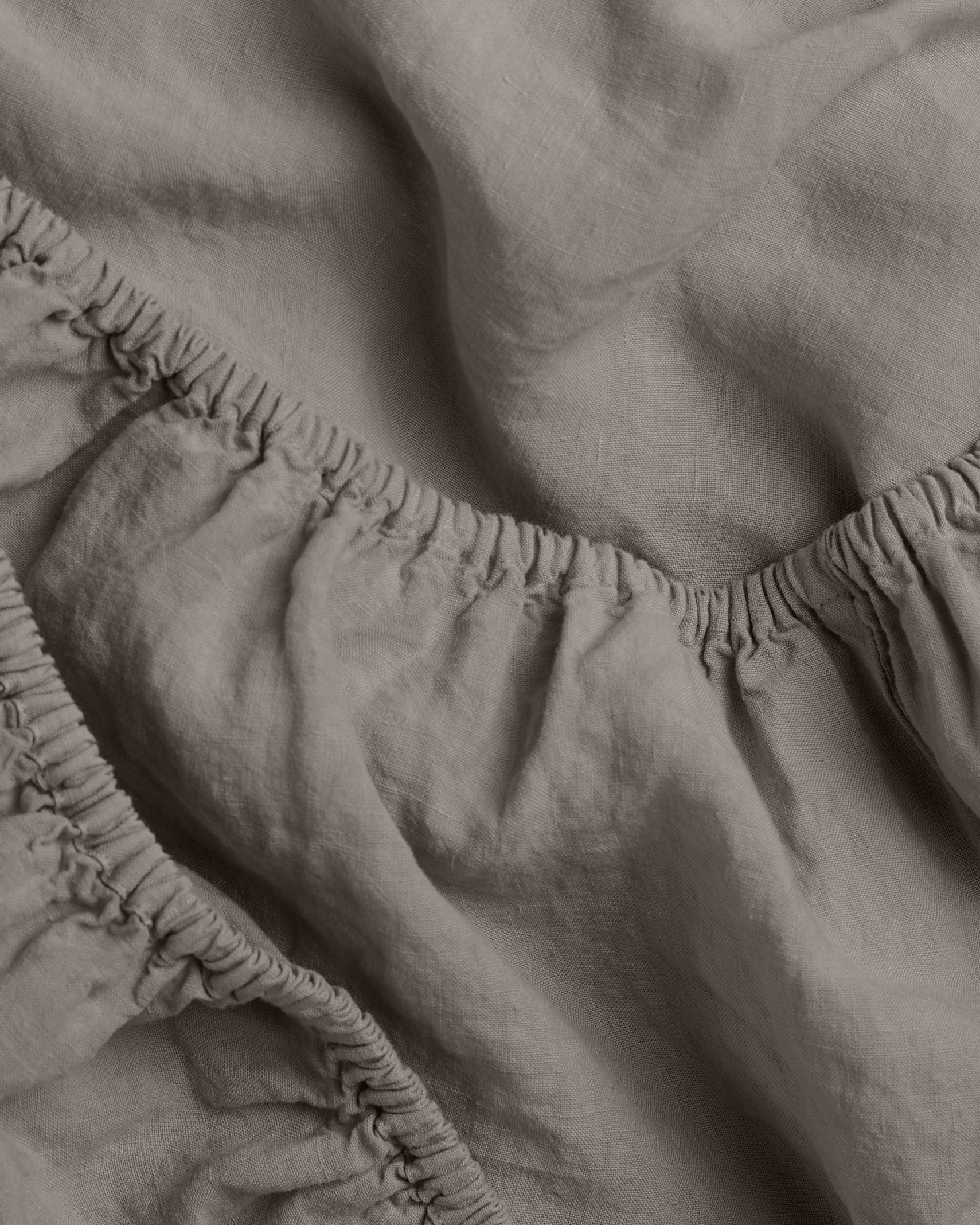 Linen Fitted Sheet (Pebble) - Image 3