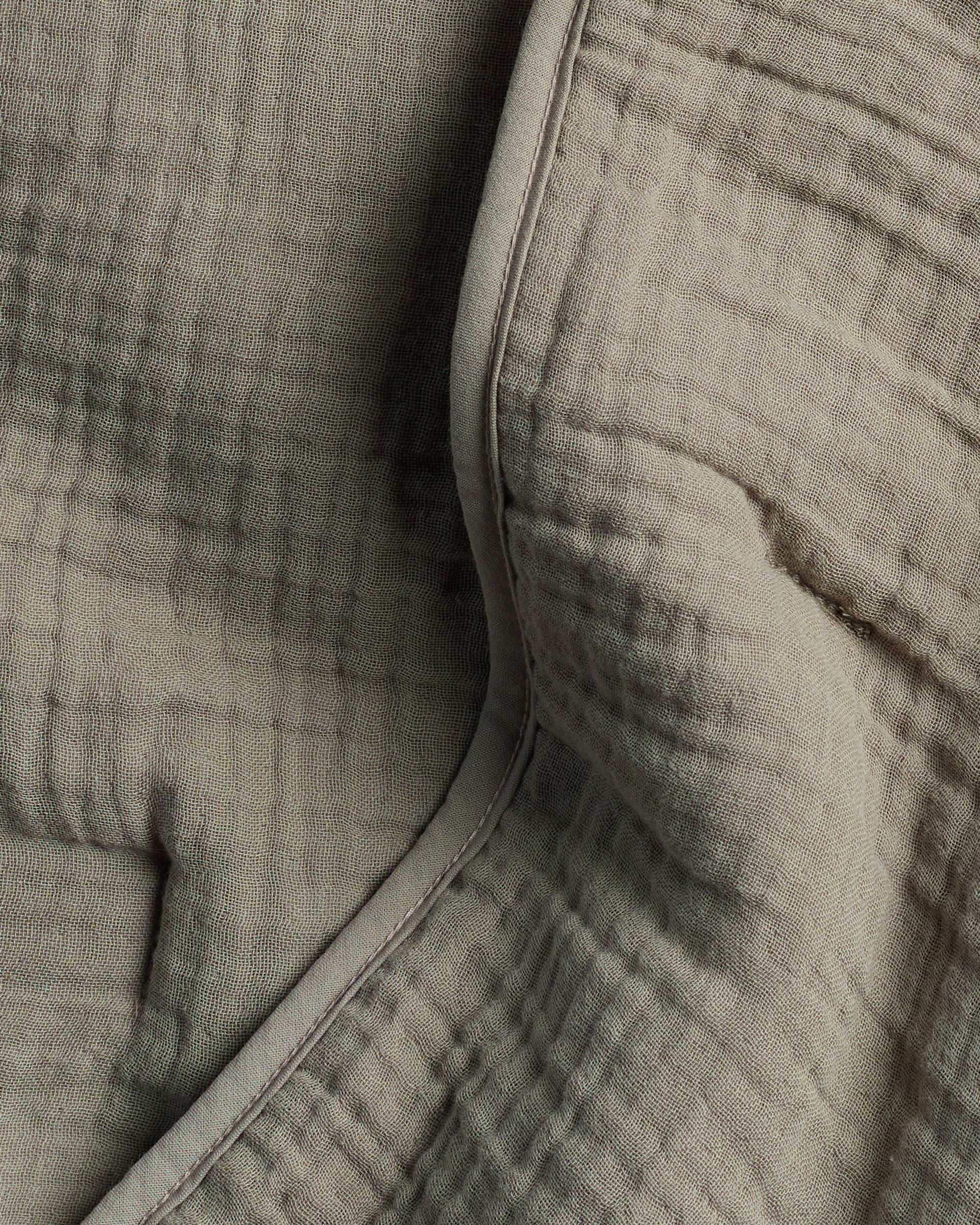 Organic Cloud Cotton Quilt (Moss) - Image 3