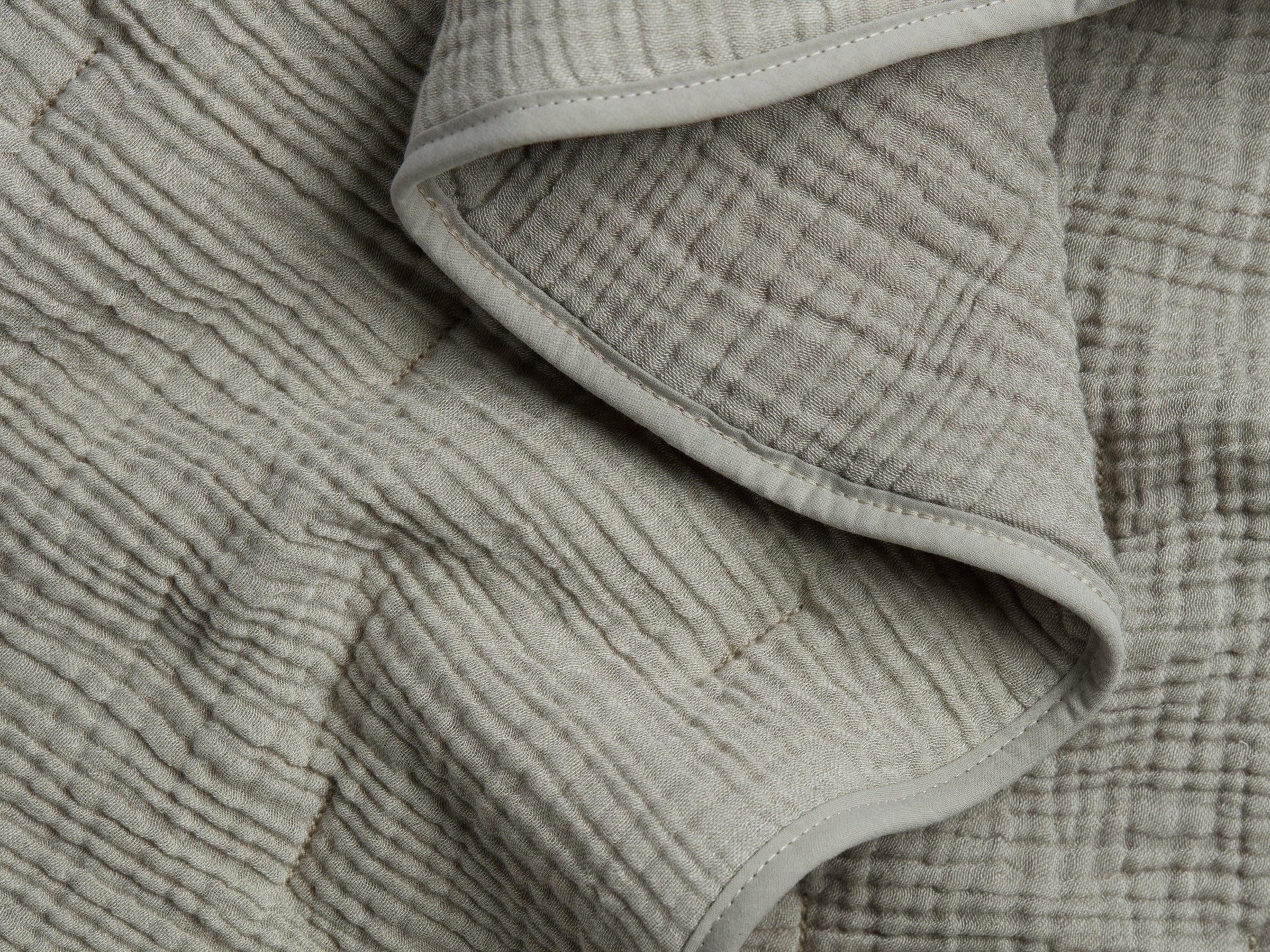 Organic Cloud Cotton Quilt - FINAL SALE (Heathered Moss) - Image 3
