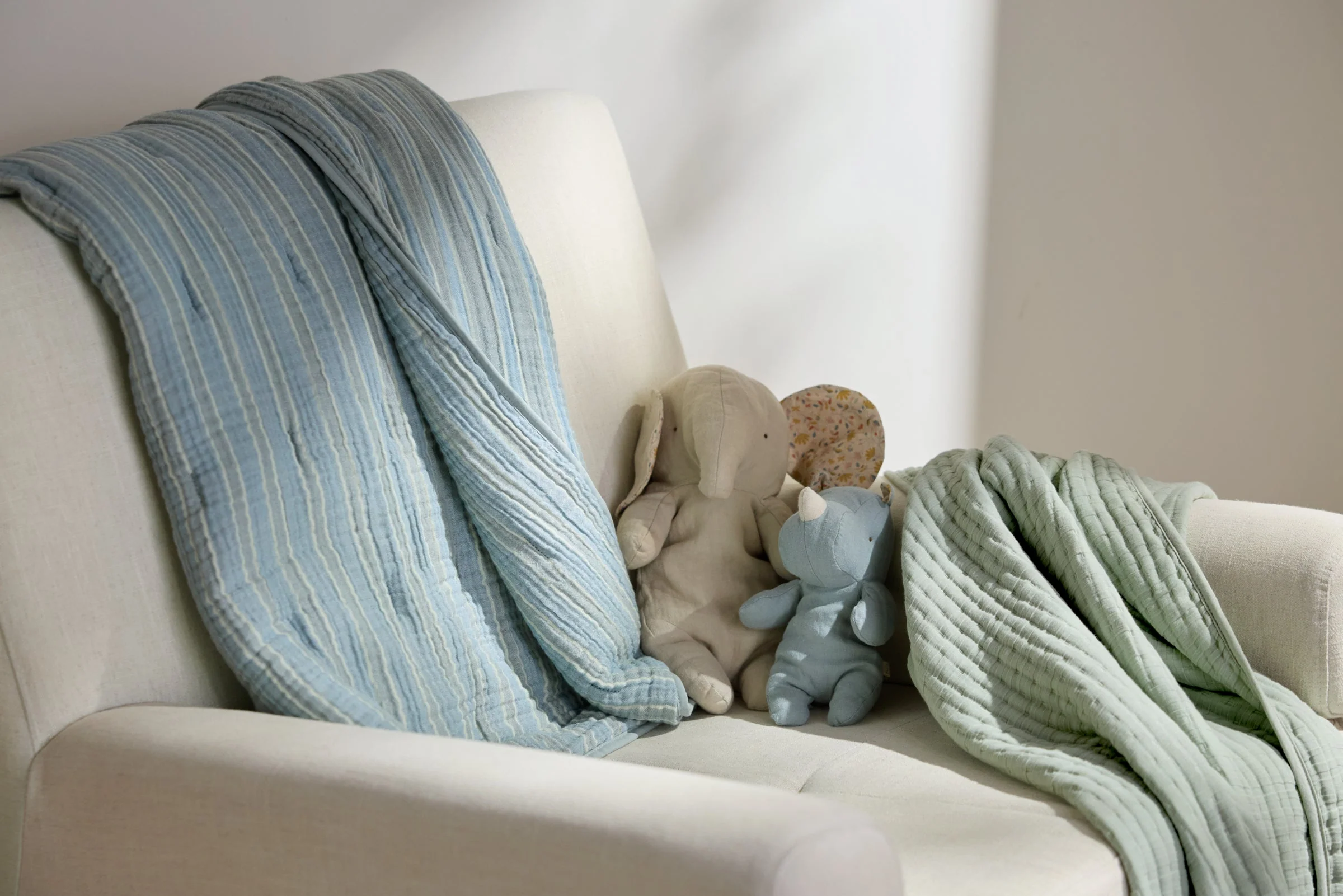 Organic Cloud Cotton Stripe Toddler Quilt (Wave and Horizon) - Image 2