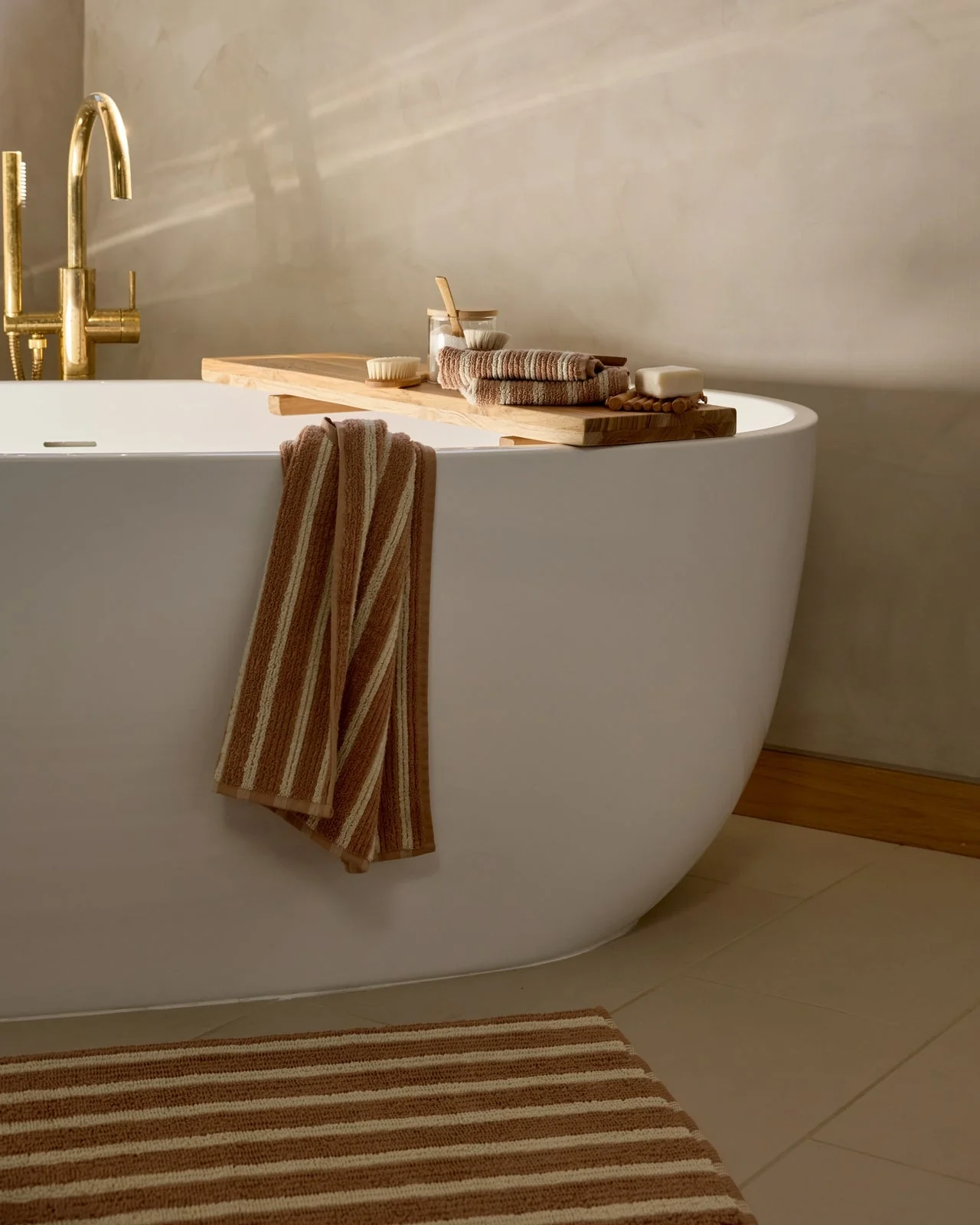 Organic Resort Stripe Tub Mat (Adobe with Butter) - Image 4