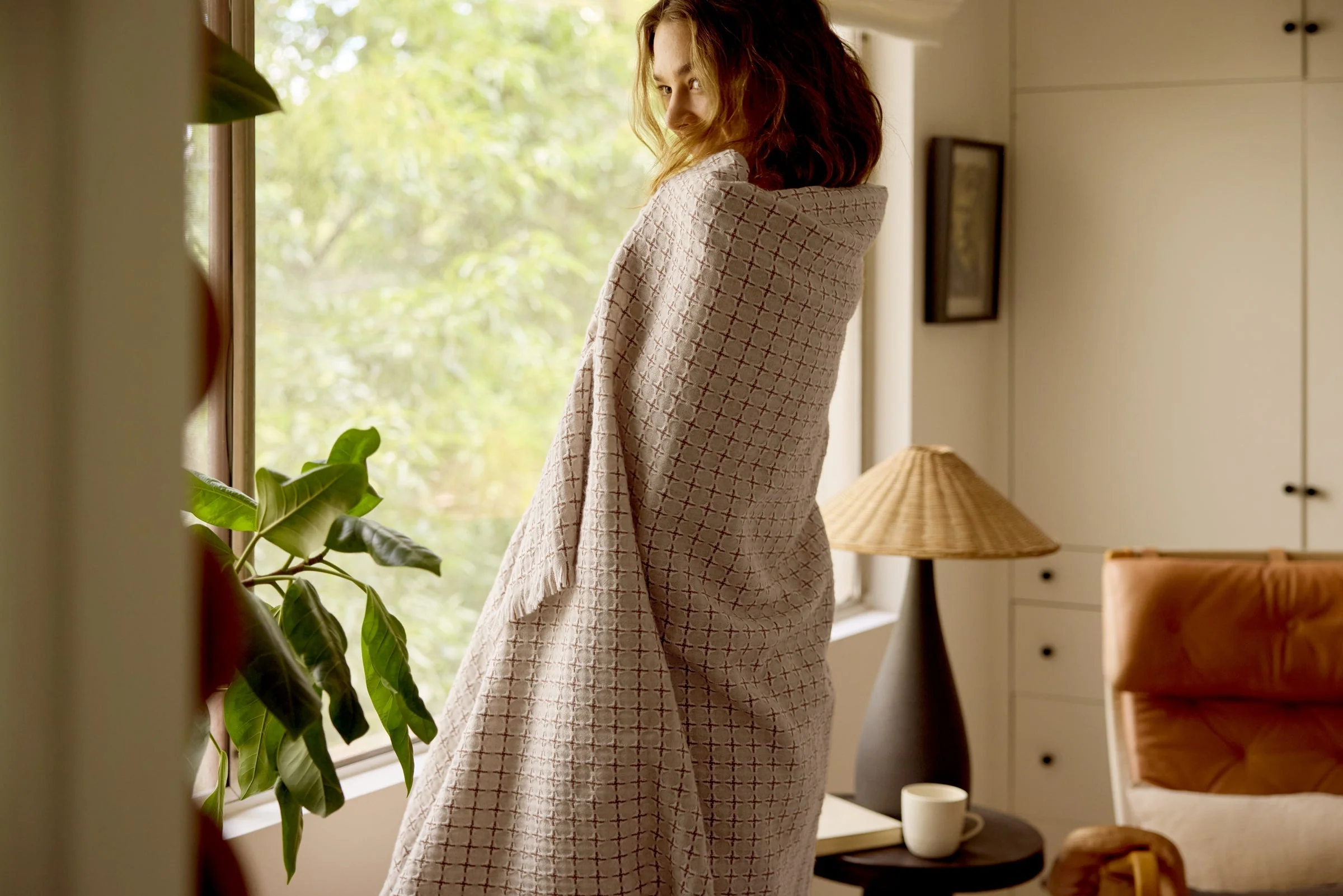 Stargaze Wool Throw (Natural and Tobacco) - Image 2